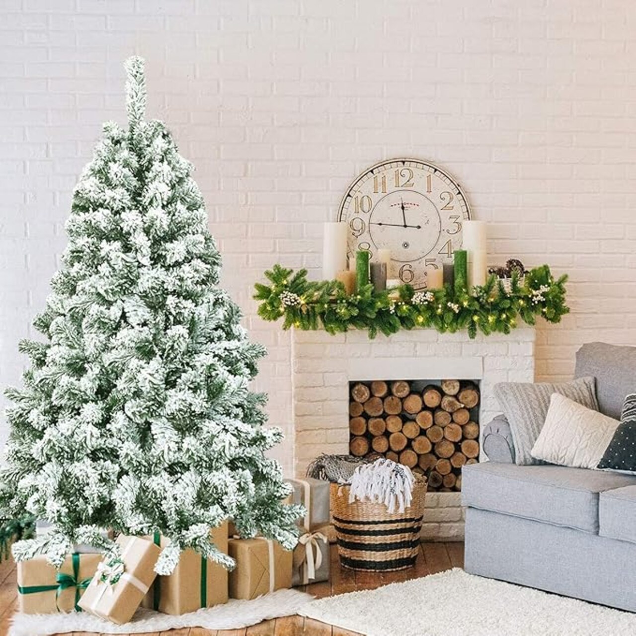 4 ft Snow Flocked Artificial Christmas Tree with Hinged Branches